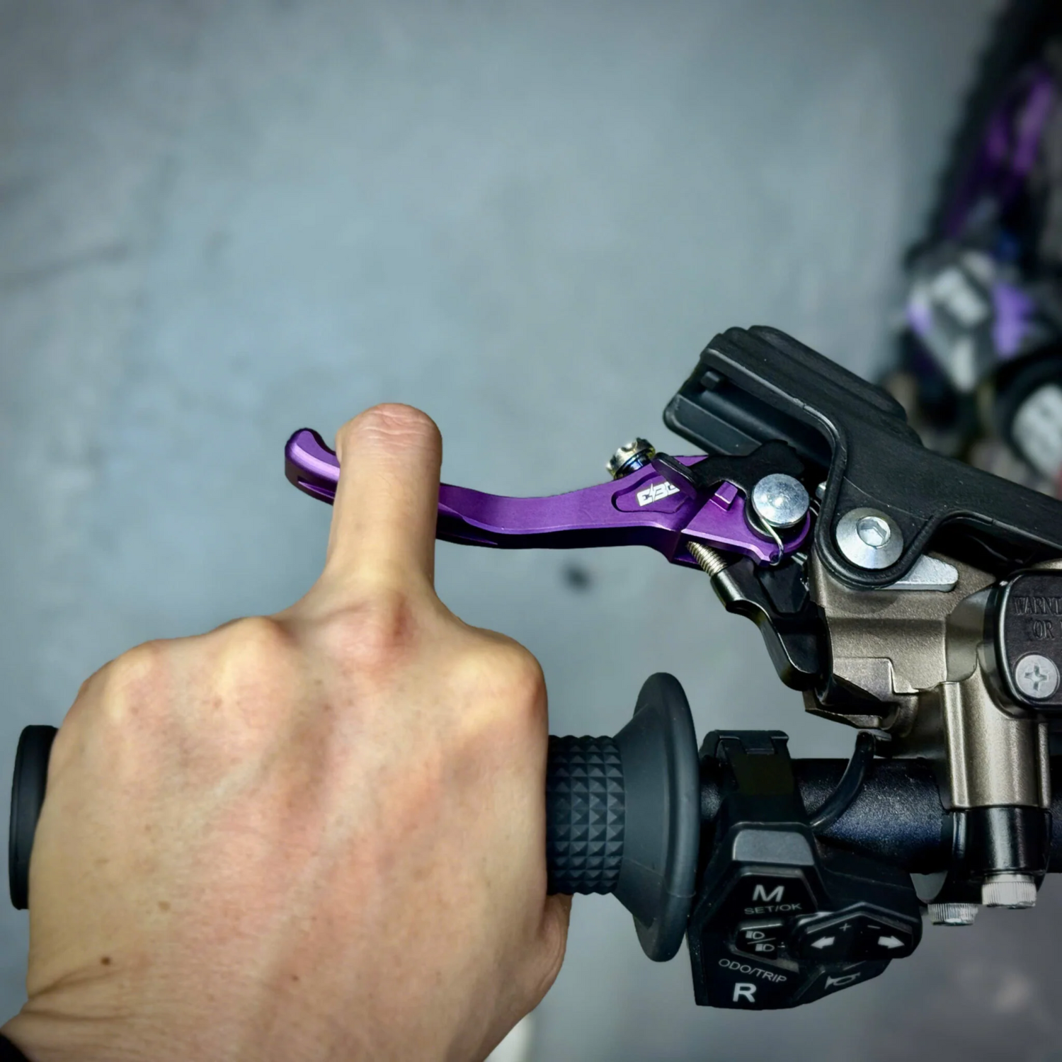Ultra Bee Short Brake Levers + Adapter Brake Levers V1 - Image 13