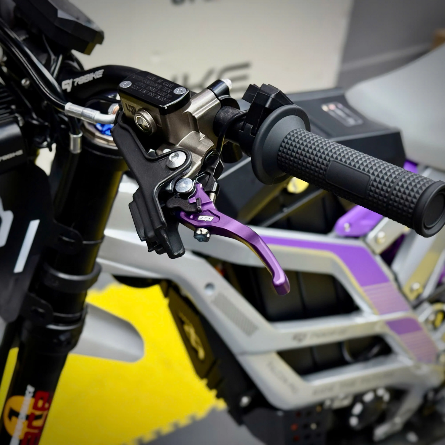 Ultra Bee Short Brake Levers + Adapter Brake Levers V1 - Image 12